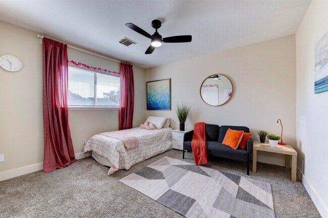 Building Photo - 3818 E Traditions Ct