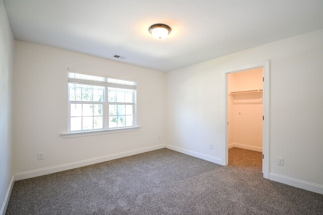 Building Photo - Beautiful 3 Bedroom + Flex Room in Gated Community of Mimosa Bay