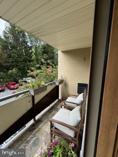 Building Photo - 4720 Chevy Chase Dr