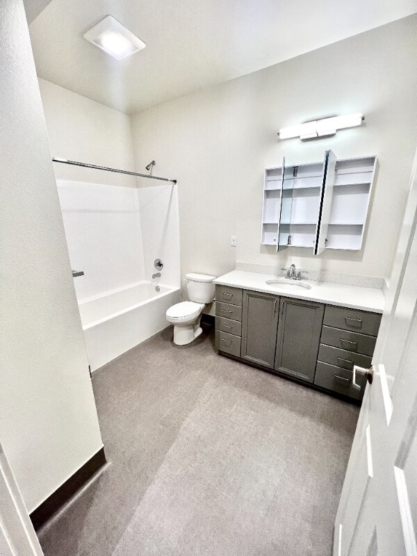 Building Photo - 2330 Yakima Ct