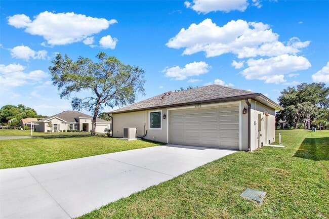 Building Photo - 6028 Sundown Dr