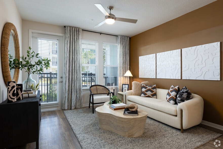 1BR, 1BA - 897SF - Alta Deco