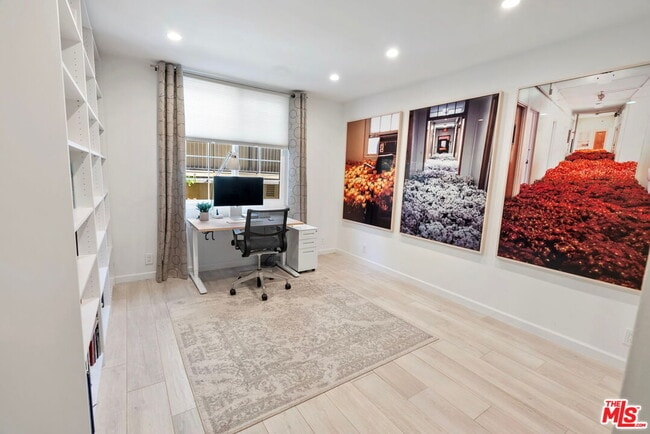 Building Photo - 838 S Barrington Ave