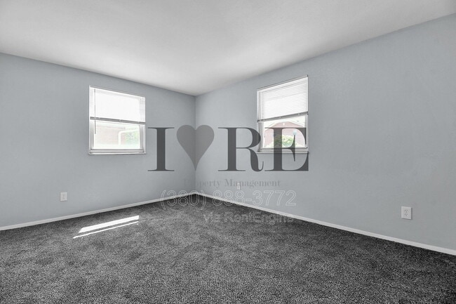 Building Photo - 1303 Barnett Rd