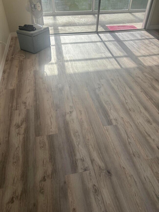 Building Photo - 2600 SE Ocean Blvd