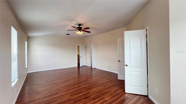 Building Photo - 806 Lost Grove Cir
