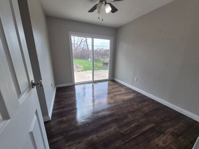 Building Photo - Cozy Ranch Home