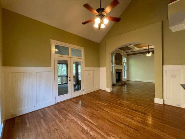 Building Photo - 1378 Greencrest Ct SW