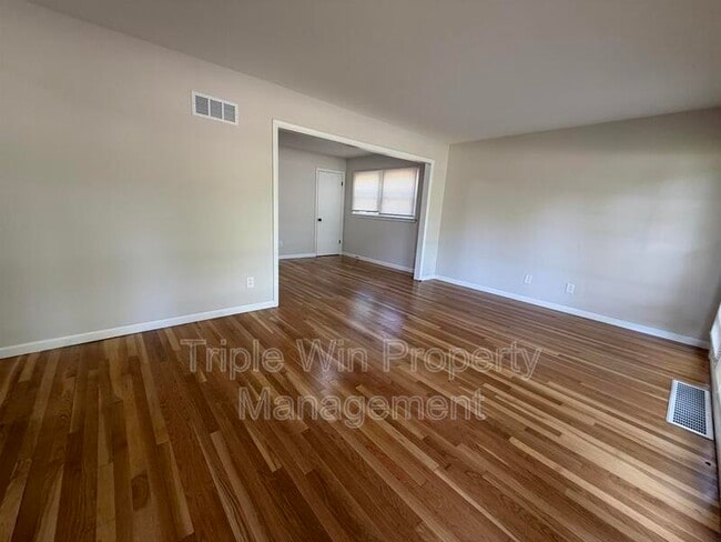 Building Photo - 185 St Eugene Ln