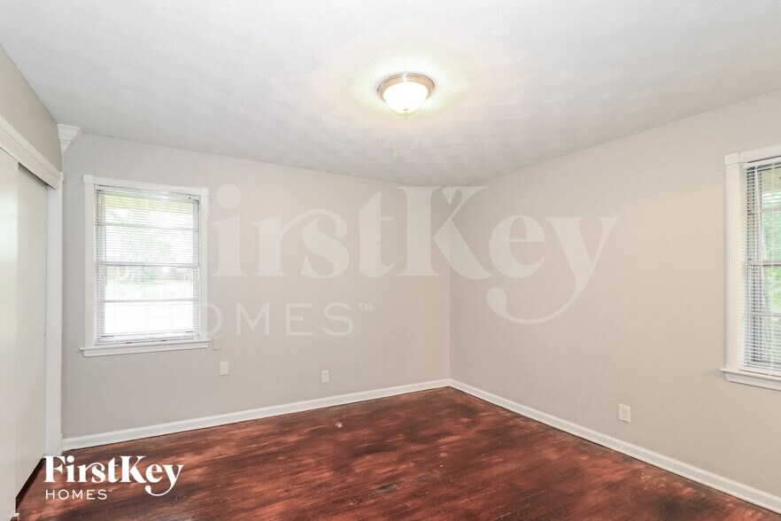 Building Photo - 5124 Blueridge Dr