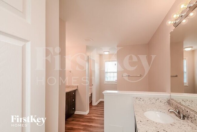 Building Photo - 113 Rosalynn Ct