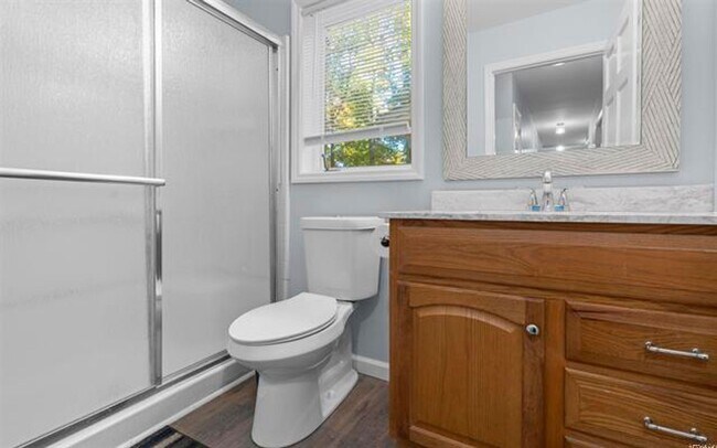 Building Photo - Beautiful Newly Remodeled Home on the Desoto Golf Course! A large landscaped lot with beautiful v...