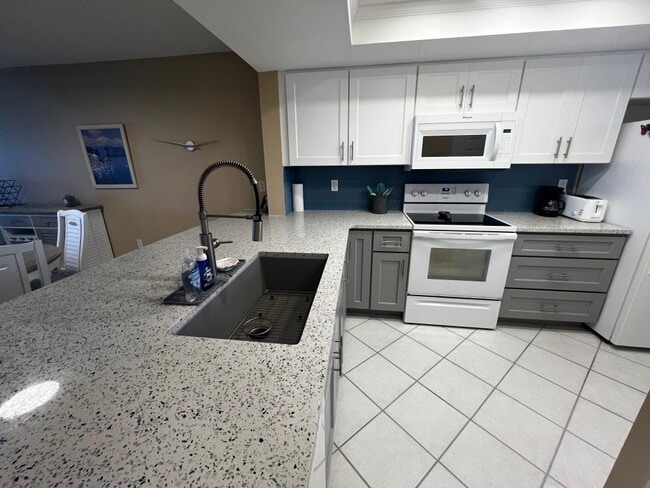 Building Photo - 15 N Atlantic Ave