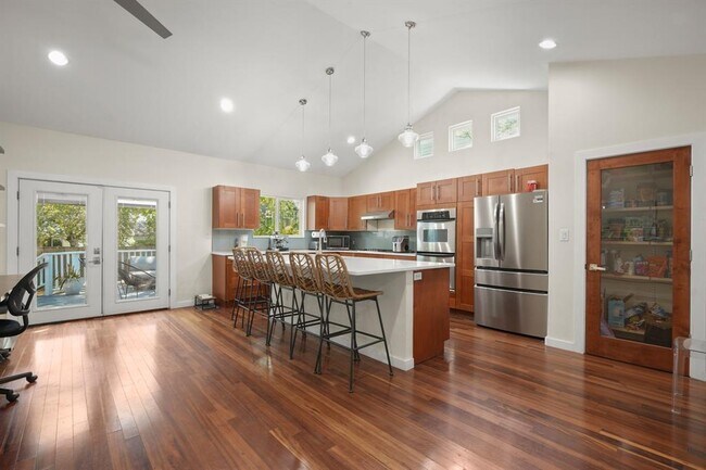 Building Photo - 2501 Del Curto Rd