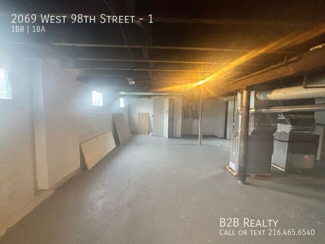 Building Photo - 2069 W 98th St