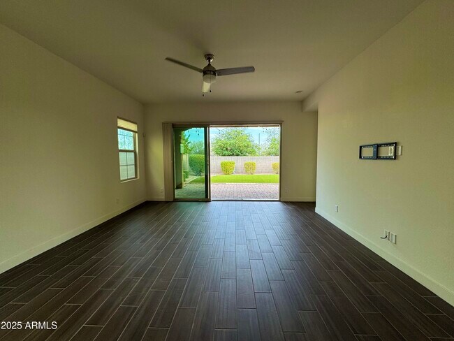 Building Photo - 4511 E Walter Way