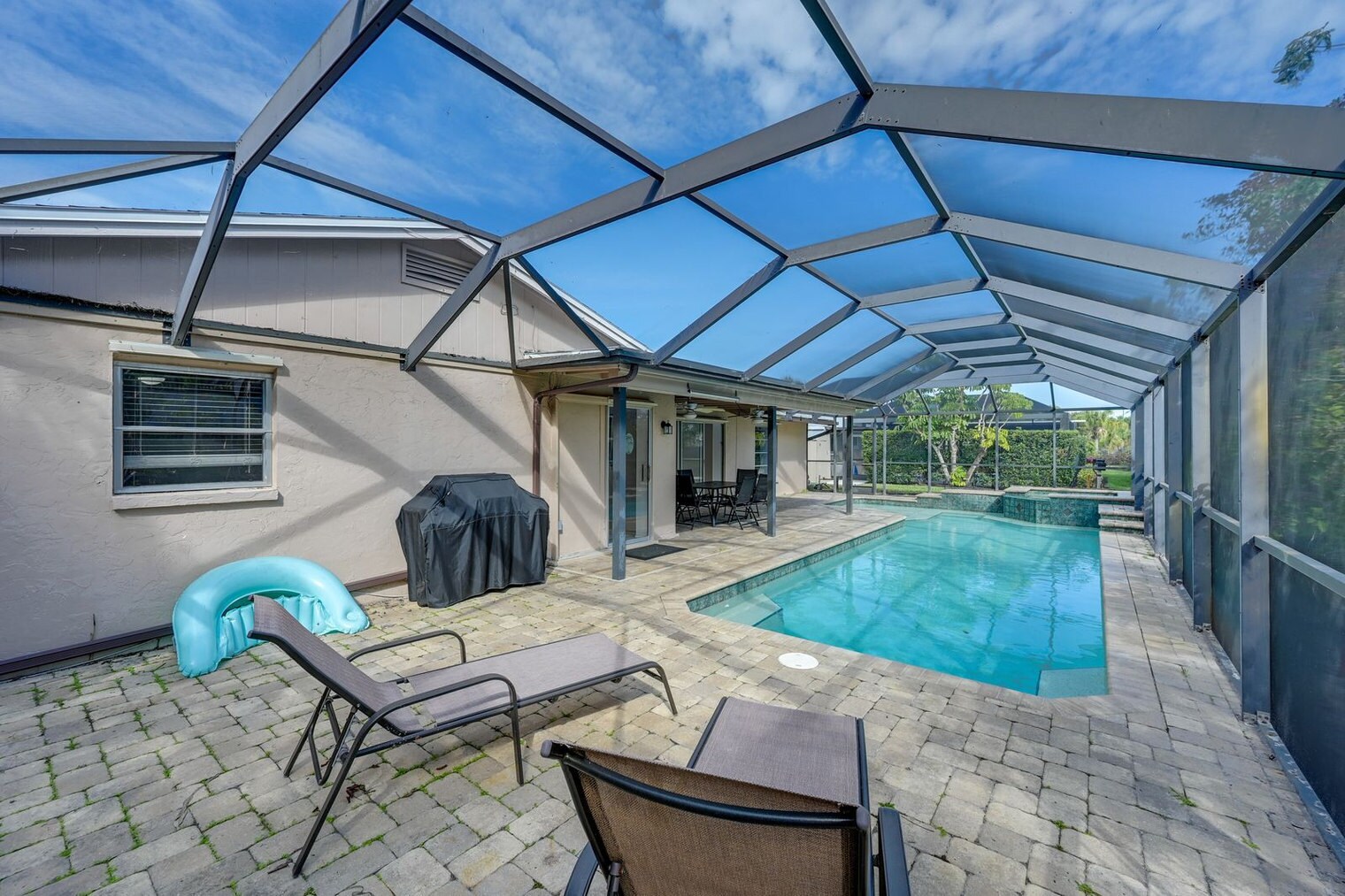 Building Photo - 4261 Pearl Harbor Dr