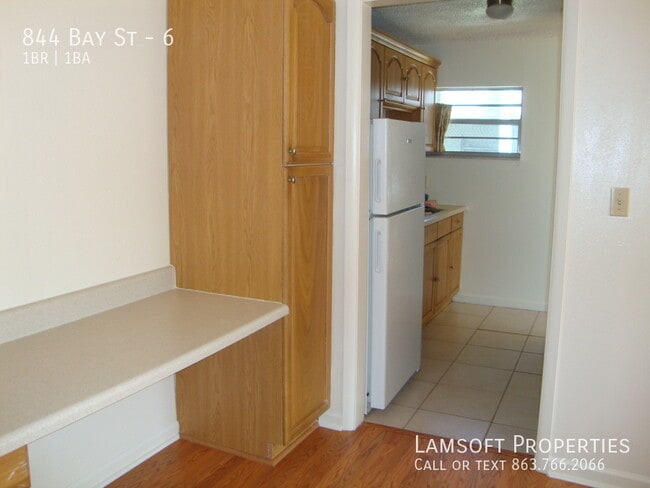 Building Photo - 844 Bay St