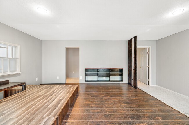 Building Photo - 1363 Westgreen Blvd
