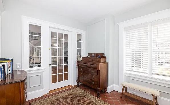 Building Photo - 1362 Narragansett Blvd