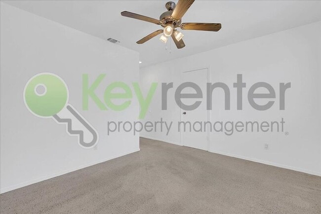 Building Photo - 7733 Lauppe Ln