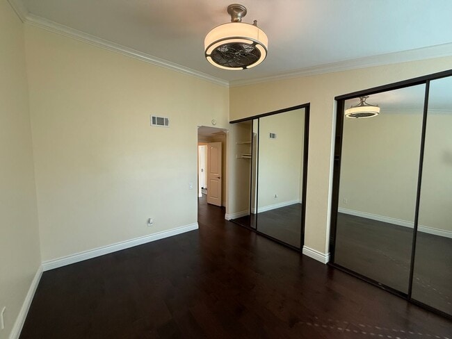 Building Photo - Beautiful Capri Home in Leisure Village