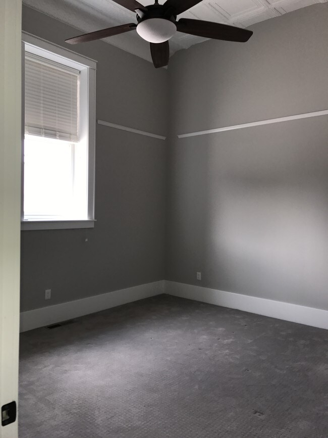 Back bedroom - 316 Dorney Plz