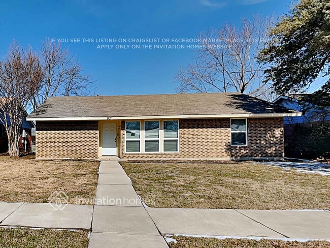 Building Photo - 807 Grassy Glen Dr