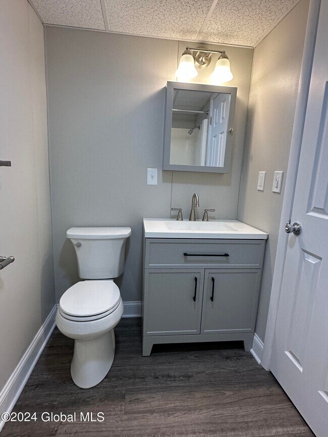 Building Photo - 205 S Allen St