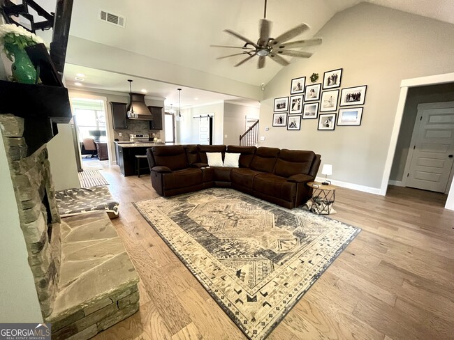 Building Photo - 1180 Legend Dr