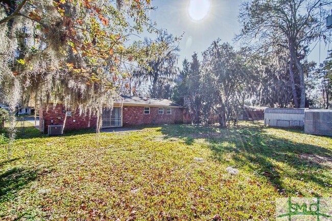 Building Photo - 11105 Largo Dr