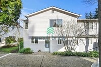 Building Photo - A Cozy 3 Bedroom and 2.5 Bathroom Property