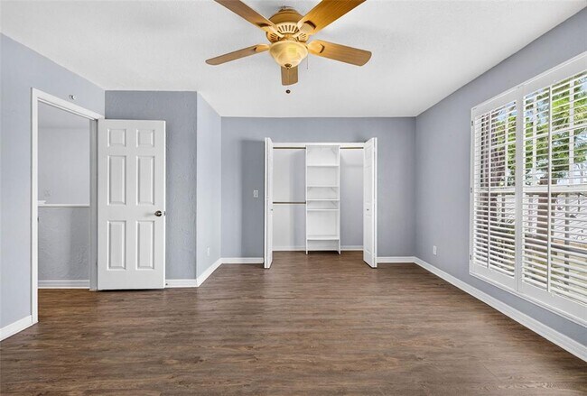 Building Photo - 606 S Glen Ave