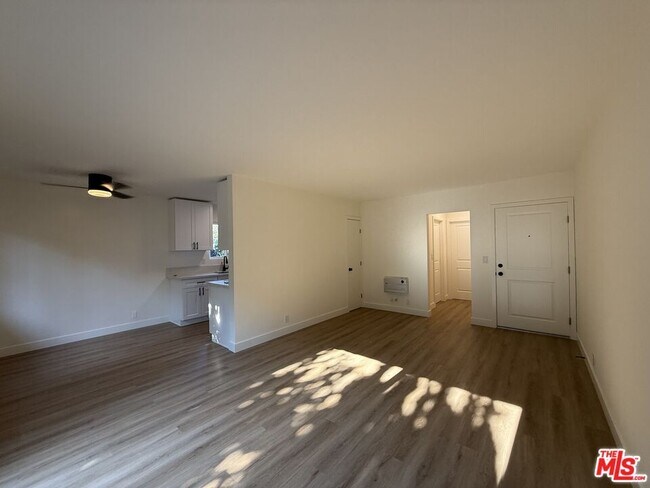 Building Photo - 3707 S Canfield Ave
