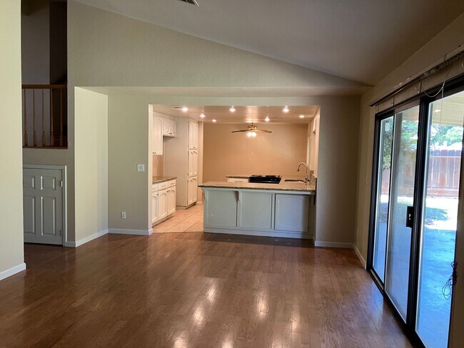Building Photo - 1717 Whippoorwill Ct