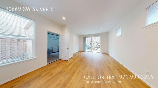 Building Photo - 20669 SW Skiver St
