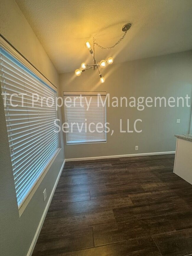 Building Photo - Tastefully Updated Home in Great Chandler Location