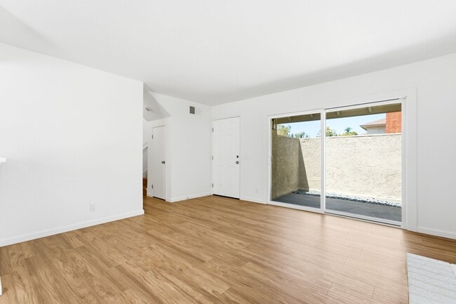 Building Photo - 15192 Moir Ct