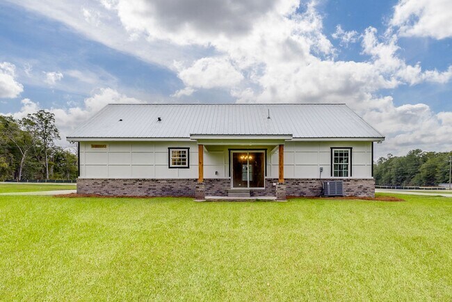 Building Photo - Charming 3BR/2BA Home with Open Layout & Fenced Yard in Rincon