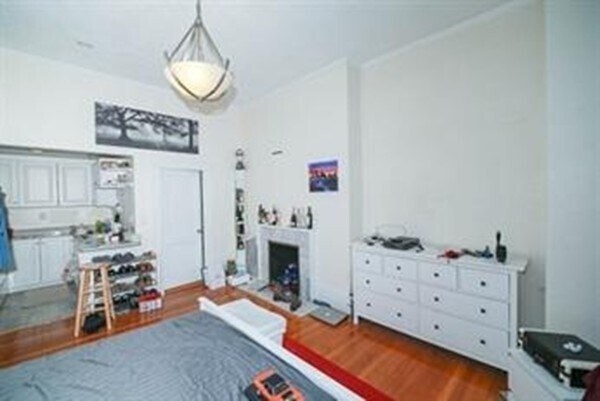 Building Photo - 342 Commonwealth Ave