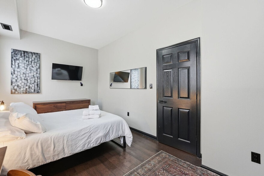 Building Photo - 409 O St NW