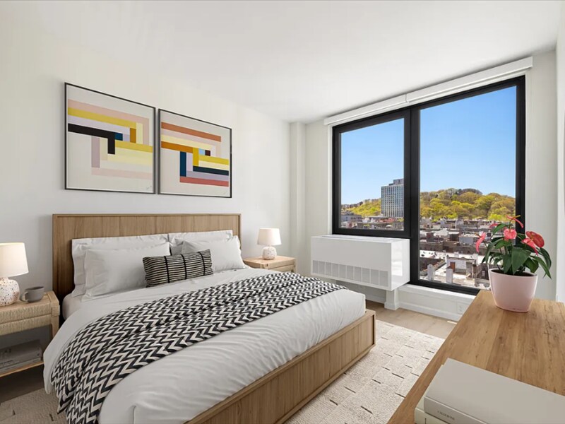 Building Photo - 4778 Broadway