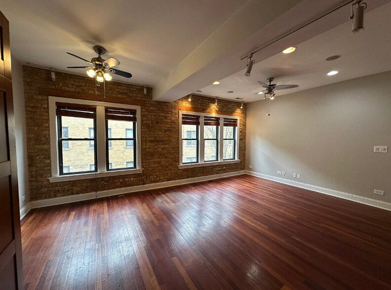 Building Photo - 1360 W Estes Ave