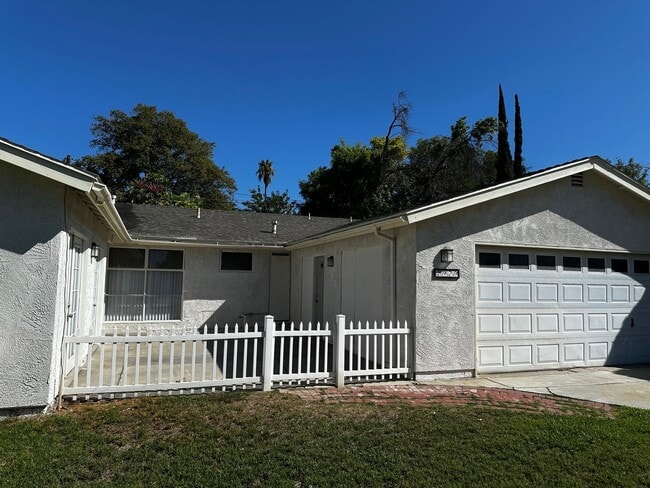 Building Photo - Riverside Home For Rent- *Move In Incentive*