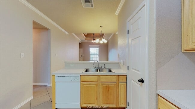 Building Photo - 111 Kleine Ln