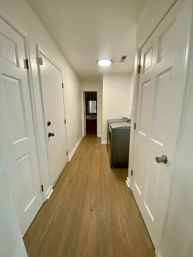 Building Photo - Wesleyan Pines