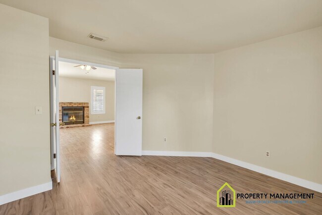 Building Photo - Beautifully Remodeled 3-Bedroom Home for Rent
