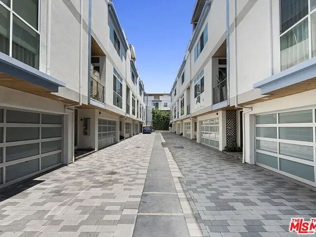 Building Photo - 6728 W Hepburn Way