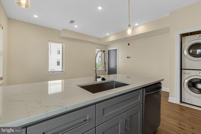 Building Photo - 509 Gorgas Ln