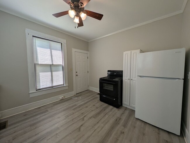 Building Photo - Downtown Concord Duplex Available Now